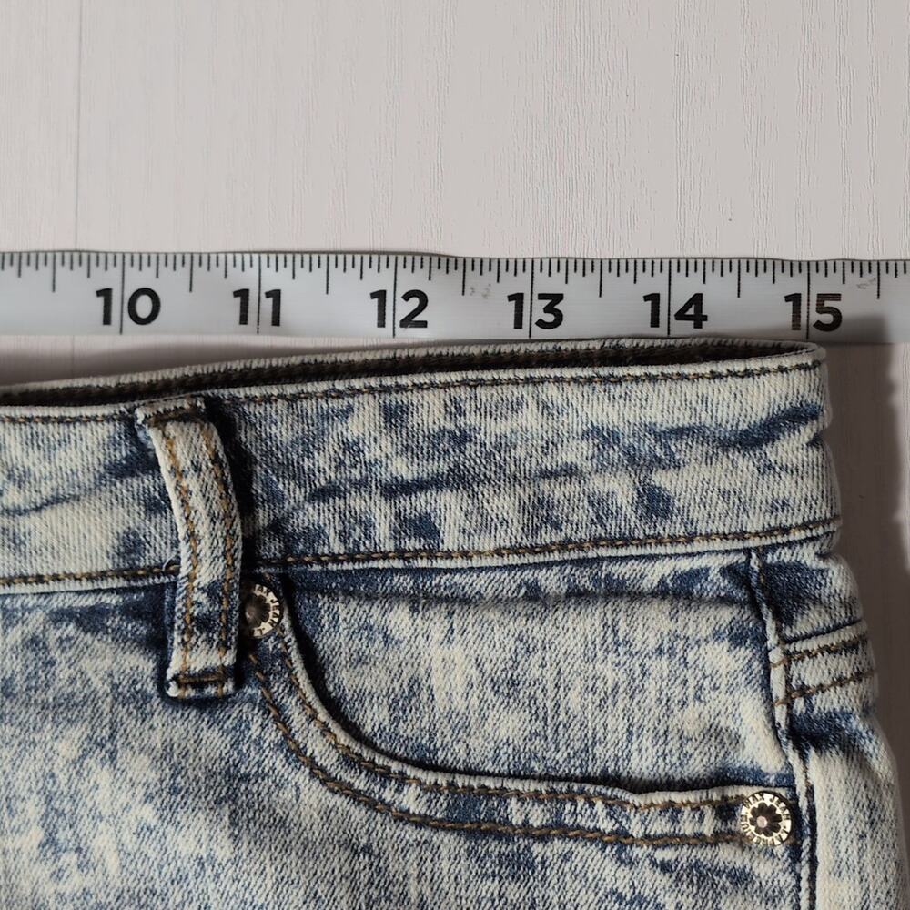 Wax Jean Women's Shorts Size M/W30 Blue Distressed Stretch Denim Frayed Hem - Picture 4 of 13